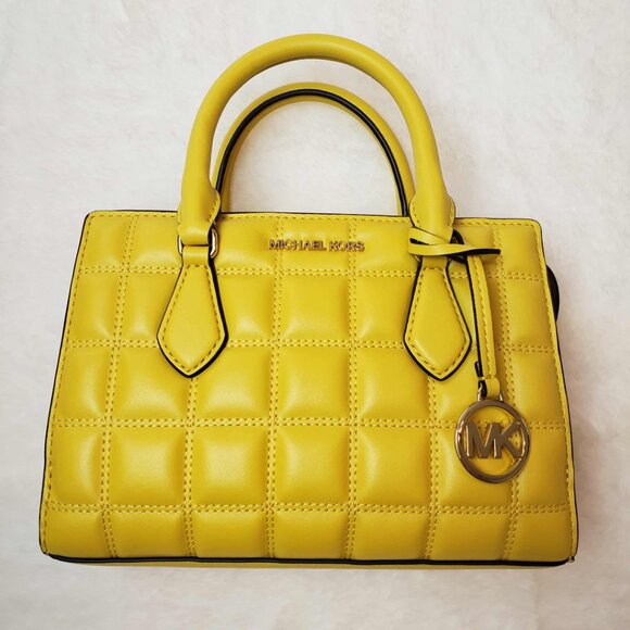 💛NEW Michael Kors SHEILA Small CZ Quilted Vegan Satchel Crossbody Handbag Purse - Picture 2 of 16